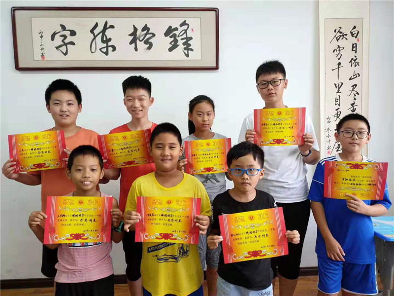 鋒格練字邢台校區學員獲獎合影