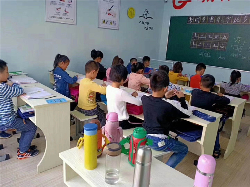 學員的握姿訓練