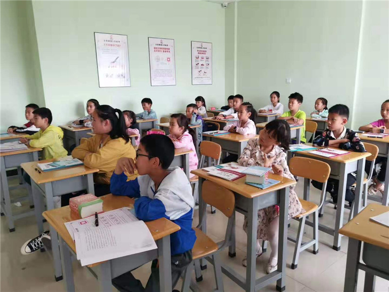 教室內學員聽課